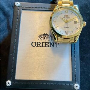 NWOT Orient Automatic Date Watch 22 Jewels Engraved Dial w Box